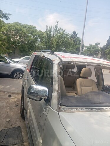 Mitsubishi Pajero-11