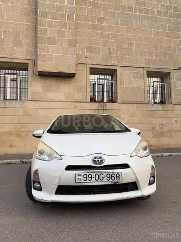 Toyota Prius C-1
