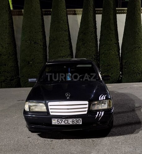 Mercedes C 220-1