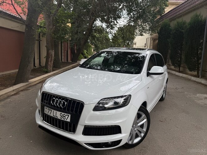 Audi Q7-1