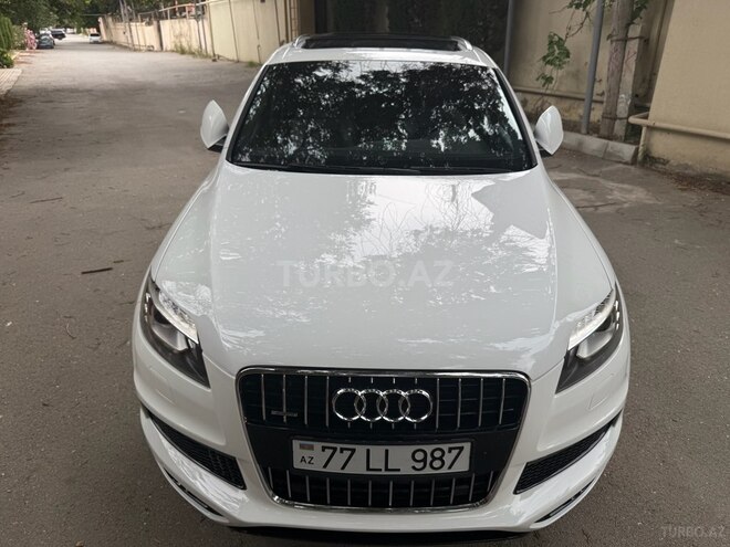 Audi Q7-4