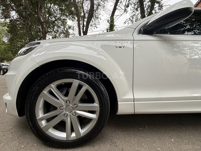 Audi Q7-9