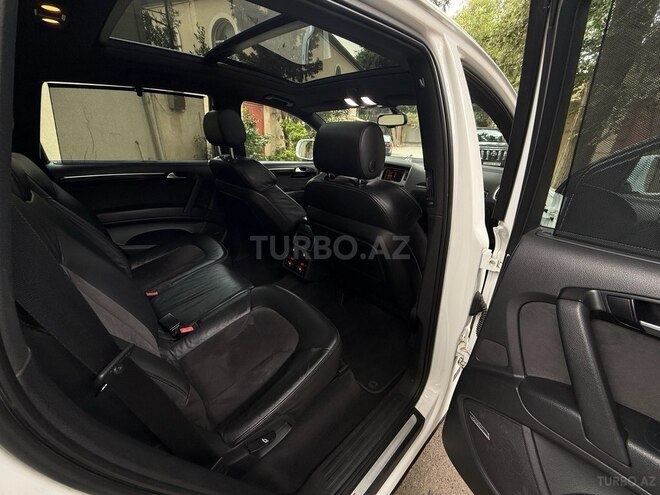 Audi Q7-20