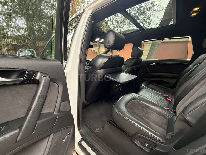 Audi Q7-18