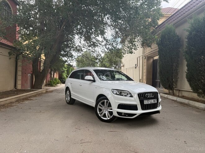Audi Q7-13