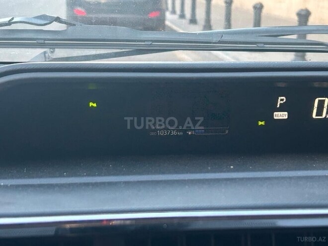 Toyota Aqua-14