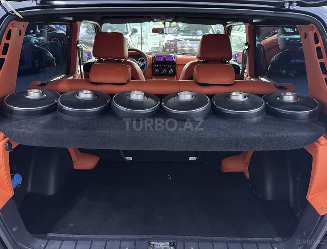 LADA (VAZ) Niva-16