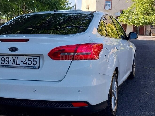 Ford Focus-7