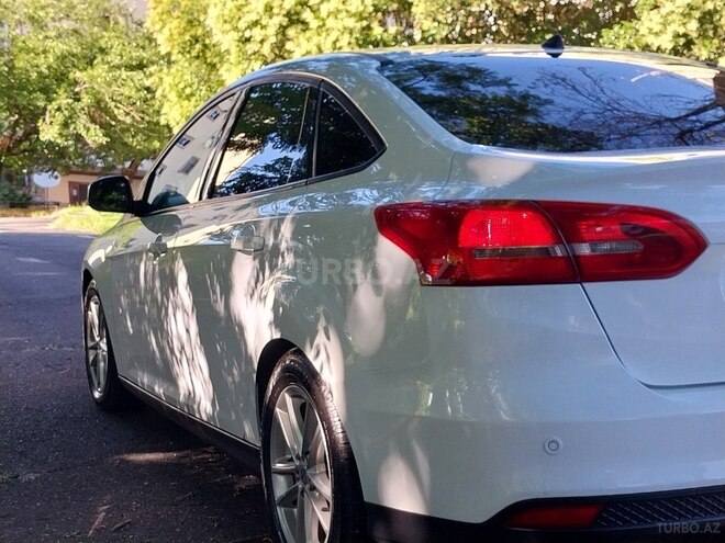 Ford Focus-8