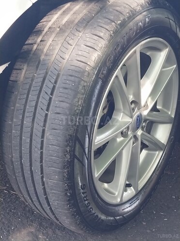 Ford Focus-9