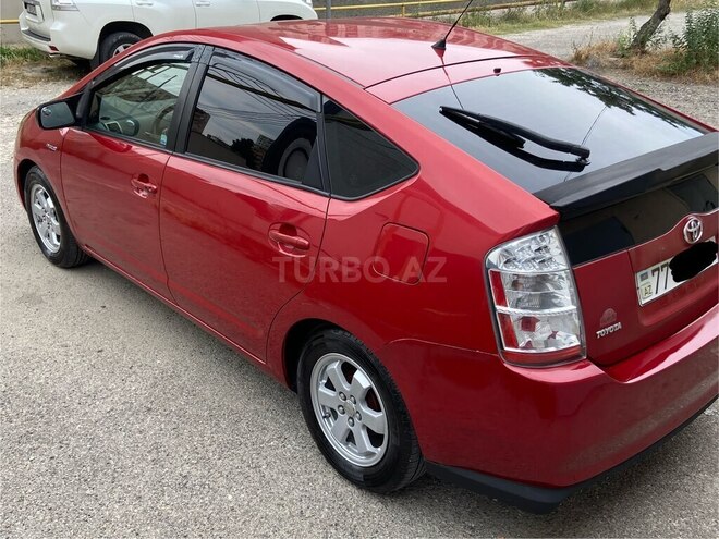 Toyota Prius-5