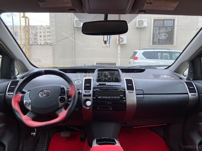 Toyota Prius-11