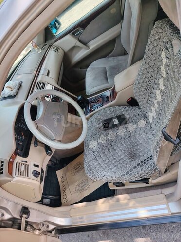 Mercedes E 200-5