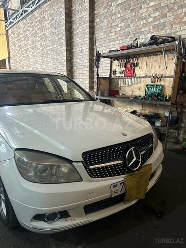 Mercedes C 300-1