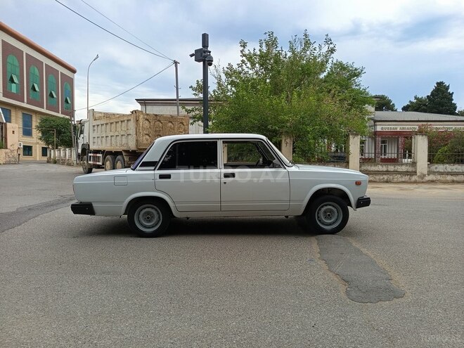LADA (VAZ) 2107-13