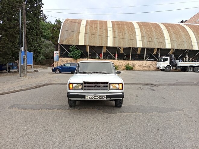 LADA (VAZ) 2107-15