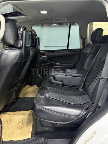 Lexus LX 570-21
