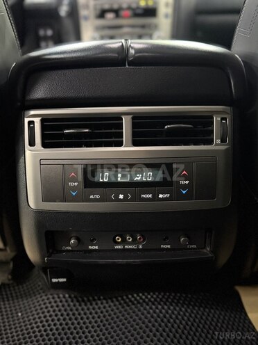 Lexus LX 570-25
