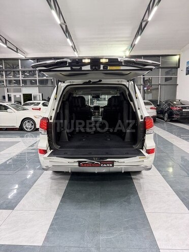 Lexus LX 570-15