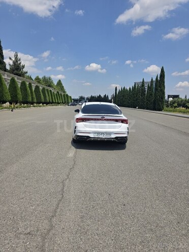 Kia K5-4