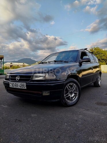 Opel Astra-1