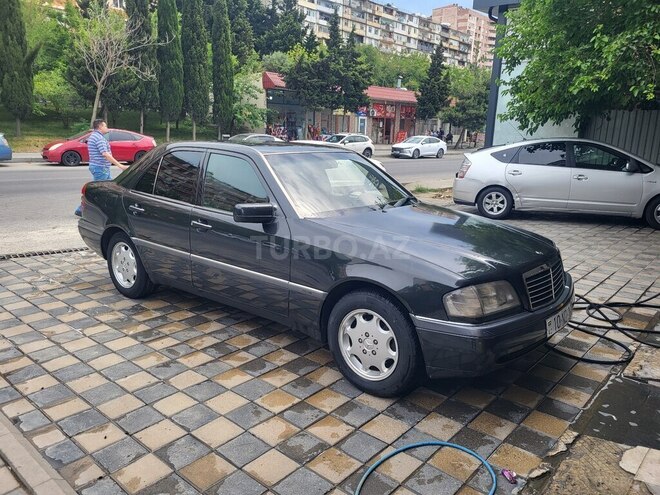 Mercedes C 220-2