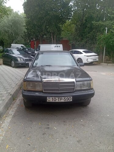 Mercedes 190-1