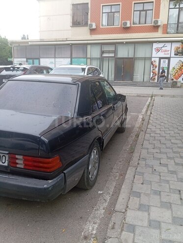 Mercedes 190-5