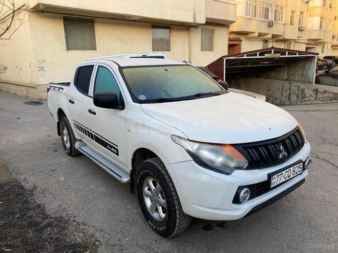Mitsubishi L200-8