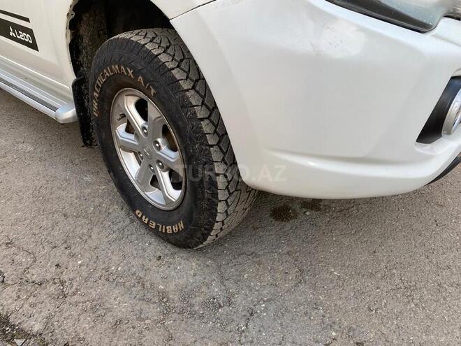 Mitsubishi L200-9