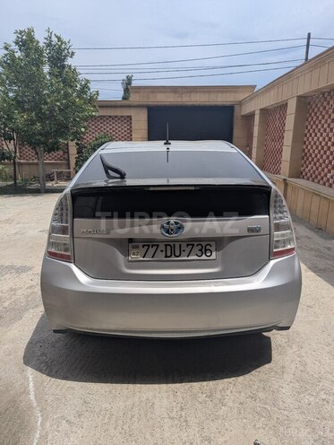 Toyota Prius-3