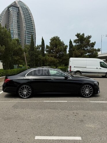 Mercedes E 300-2