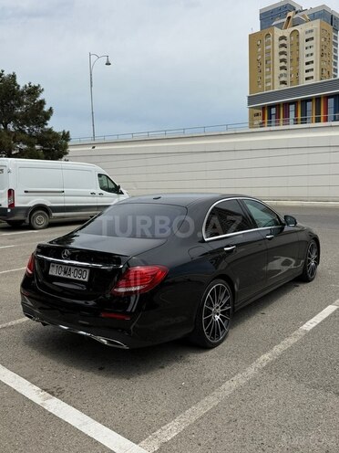 Mercedes E 300-5