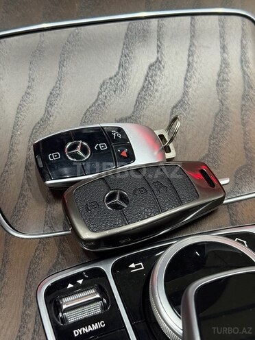 Mercedes E 300-7