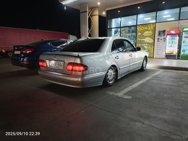 Mercedes E 220-8