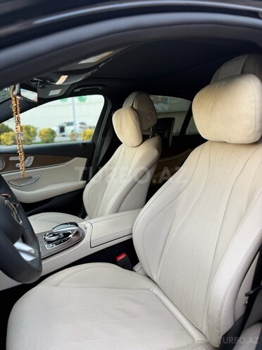 Mercedes E 300-10