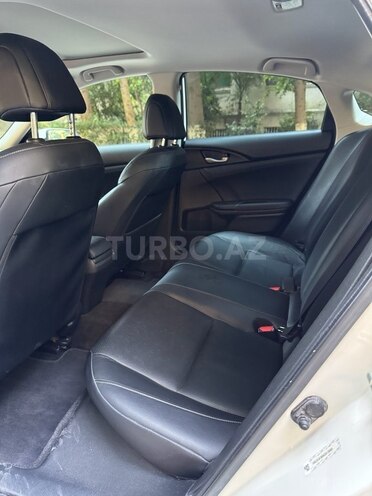 Honda Insight-9
