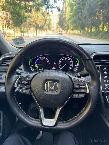 Honda Insight-11