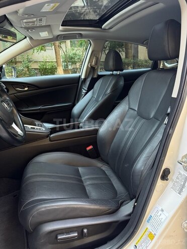 Honda Insight-10