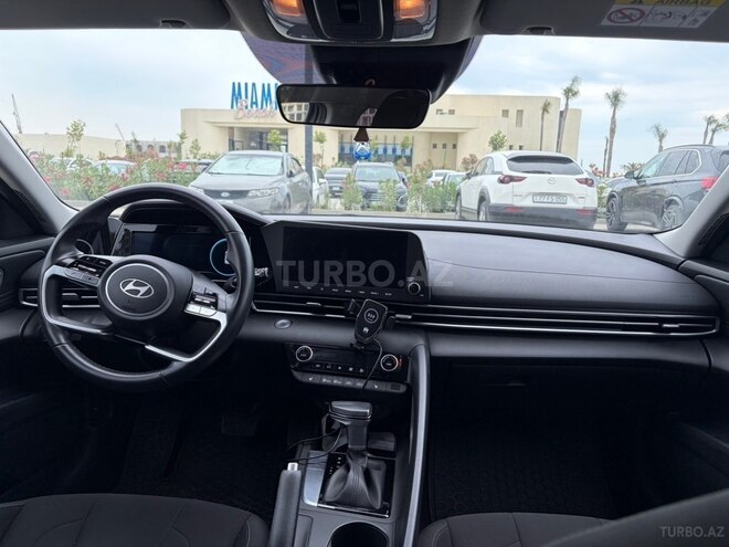 Hyundai Elantra-7