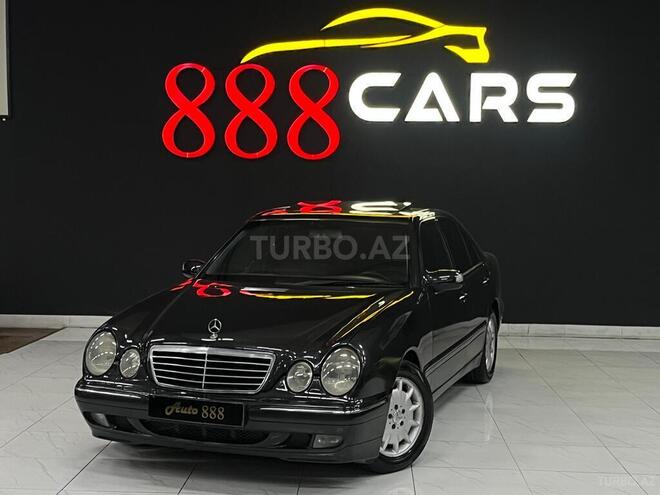 Mercedes E 270-1
