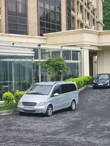 Mercedes Viano-5