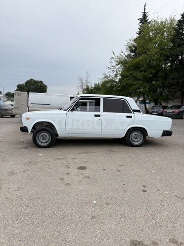 LADA (VAZ) 2107-2