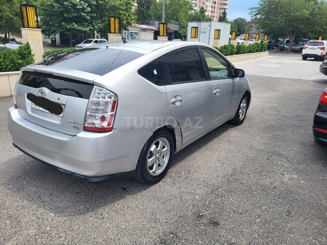 Toyota Prius-10
