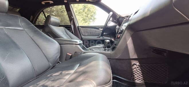 Mercedes E 320-15