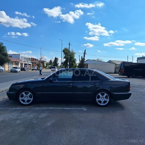 Mercedes E 320-14