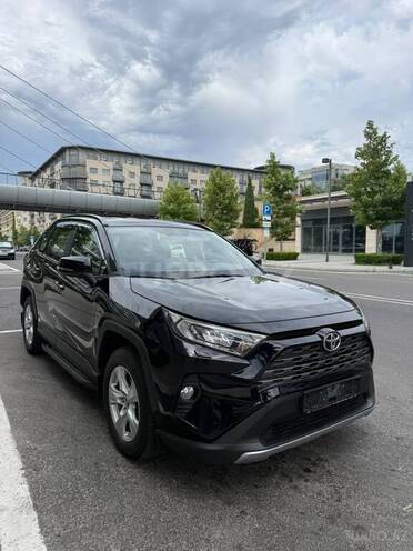 Toyota RAV4-1