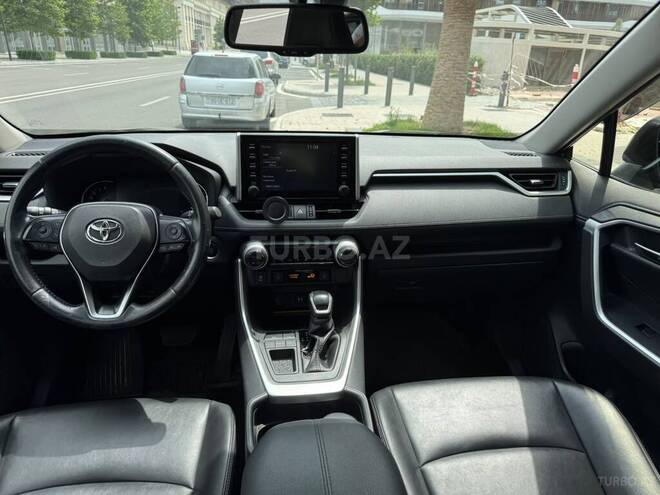 Toyota RAV4-7