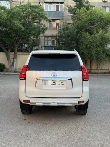 Toyota Land Cruiser Prado-2