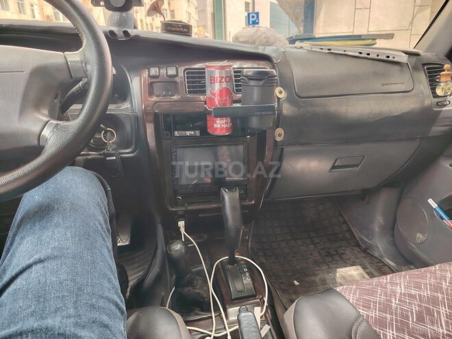 Toyota Hilux Surf-3